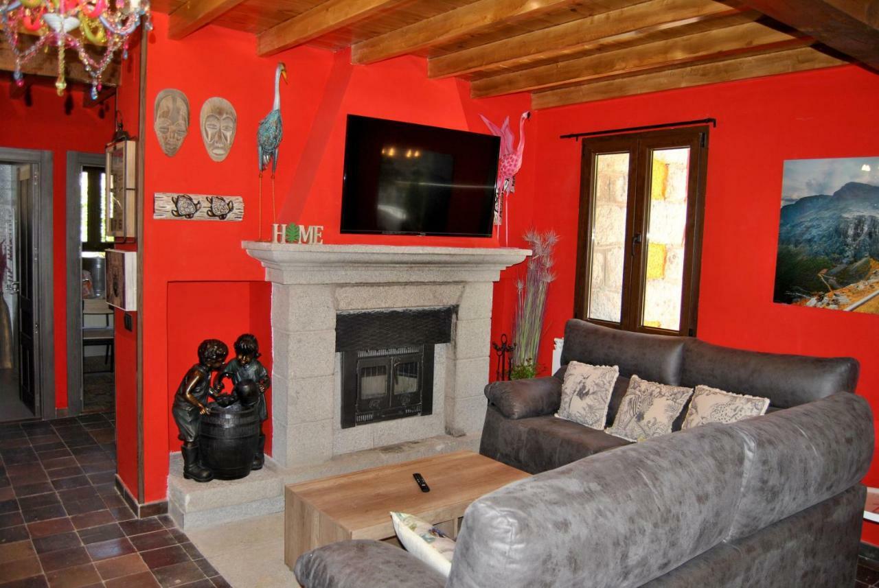 Complejo Casas Rurales Mansiones Y Villas Deluxe Collado Mediano Exterior foto
