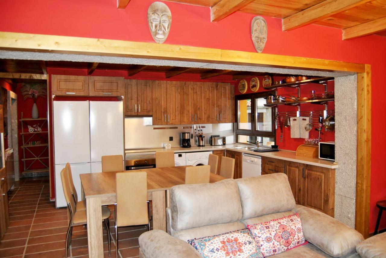 Complejo Casas Rurales Mansiones Y Villas Deluxe Collado Mediano Exterior foto
