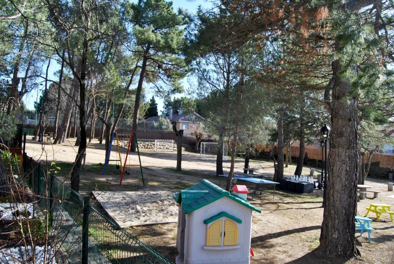 Complejo Casas Rurales Mansiones Y Villas Deluxe Collado Mediano Exterior foto