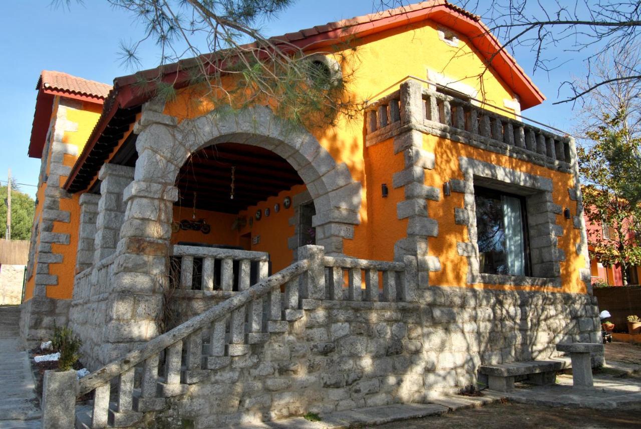 Complejo Casas Rurales Mansiones Y Villas Deluxe Collado Mediano Exterior foto
